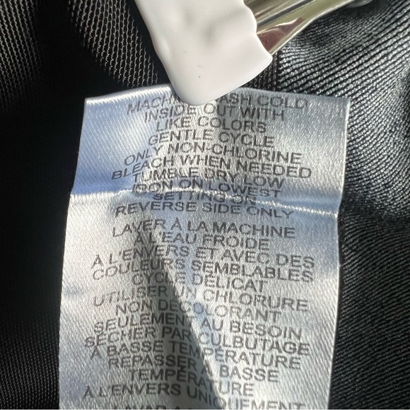 Bootleg Dark Wash Women’s Jeans, Size 8P - Picture 5 of 15